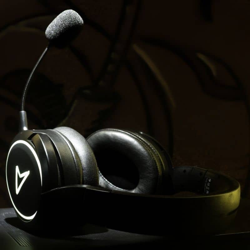 Impulse - Wireless Bluetooth Headset with Detachable Microphone - Black